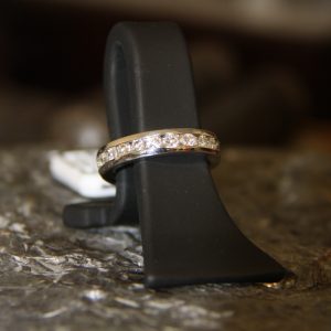 Fedina Eternelle in oro bianco e diamanti