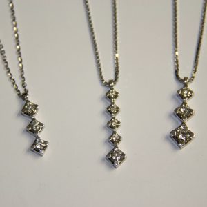 Pendenti in oro bianco con diamanti